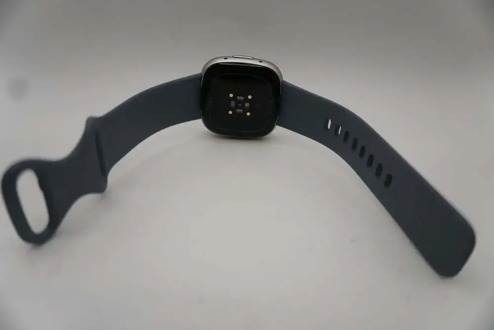 Fitbit Versa 4 Fitness Smartwatch